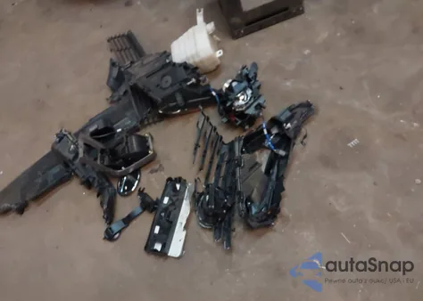 2008 Toyota Prius Standard/Touring z USA, uszkodzony, nr VIN JTDKB20U887741341